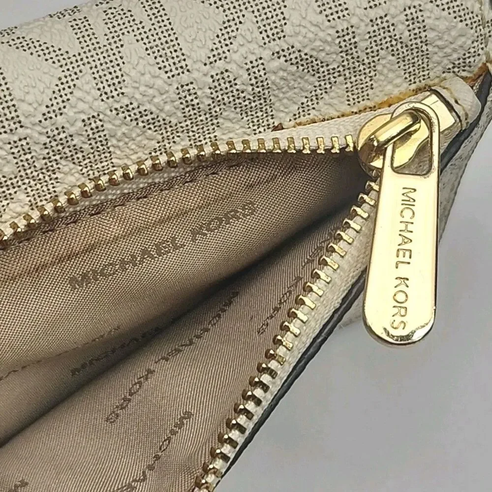 Michael Kors Wallet Beige Jet Set Bifold 4.75